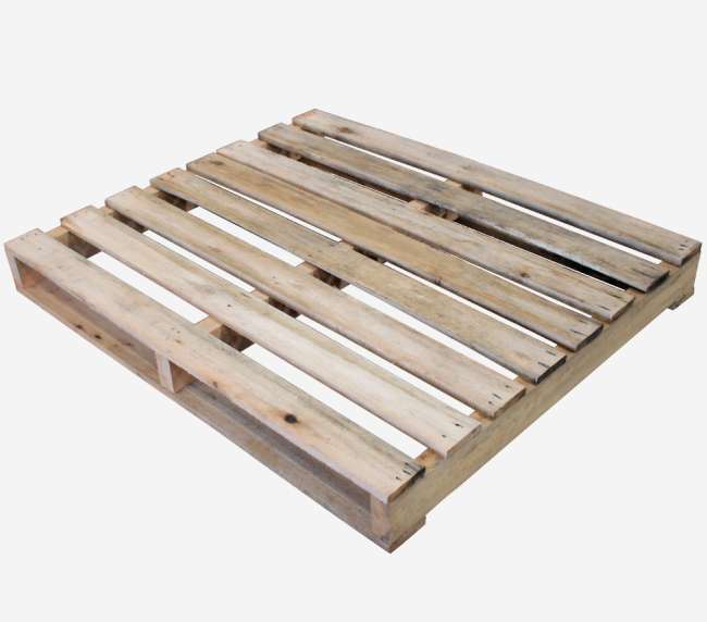 Foto de pallet de alta durabilidade de madeira para uso severo